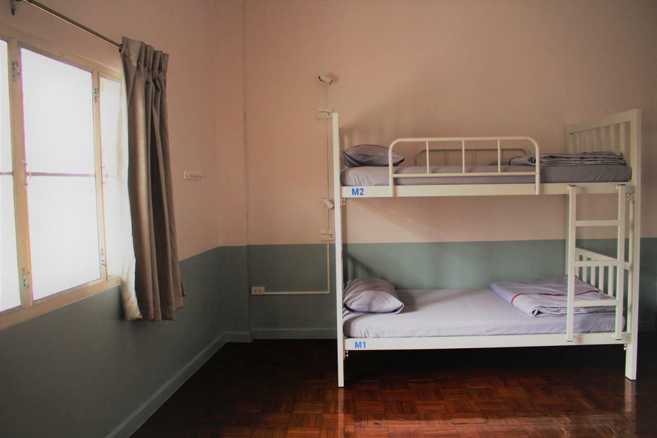 Sook Hostel (Adults Only) Chiang Mai Exterior photo